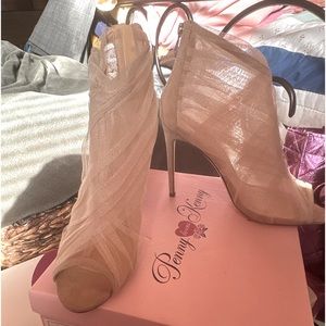 Great addition to a formal affair!